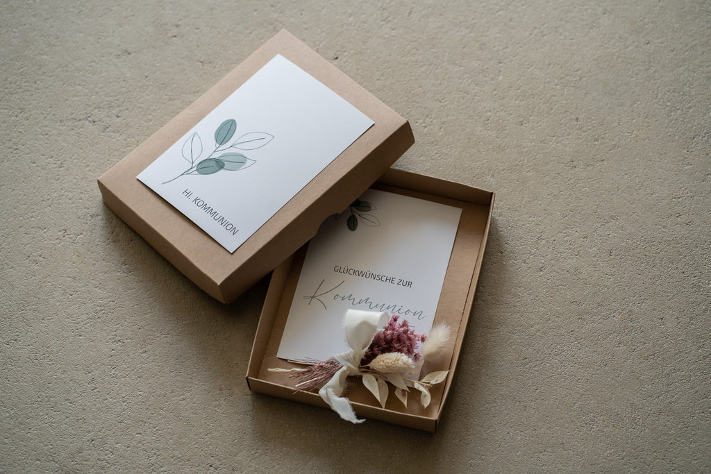 Kommunion, Trockenblumensträußchen, Geschenkbox mit Karte