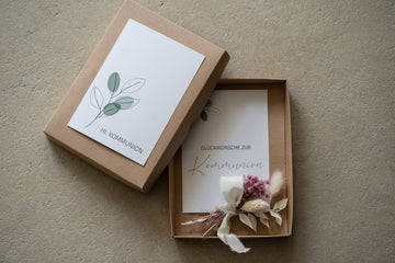 Kommunion, Trockenblumensträußchen, Geschenkbox mit Karte