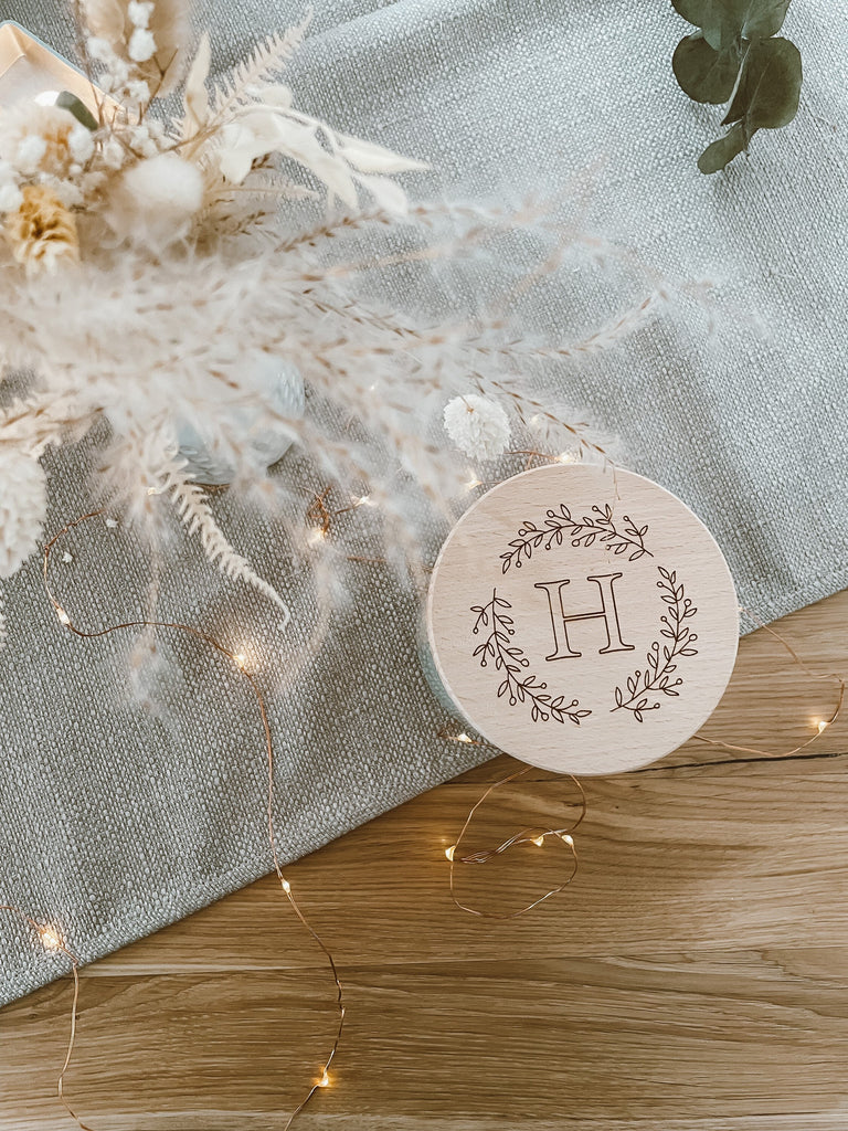 personalisierter Deckel, Lichterkette, Trockenblumen